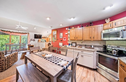 Chestertown House | Lakefront Adirondack Paradise on 40 acres