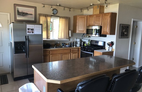 Ridgeway House | Lakefront Alaskan Home - Epic Views, Float Planes, Near Town