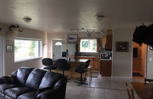 Ridgeway House | Lakefront Alaskan Home - Epic Views, Float Planes, Near Town