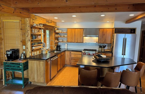 McCall Cabin | Lakefront Alpine Log Cabin with Private Dock on Payette Lake