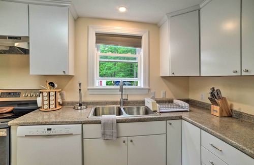 Alton Bay House | Lakefront Alton Bay Retreat w/Dock Near Beaches!