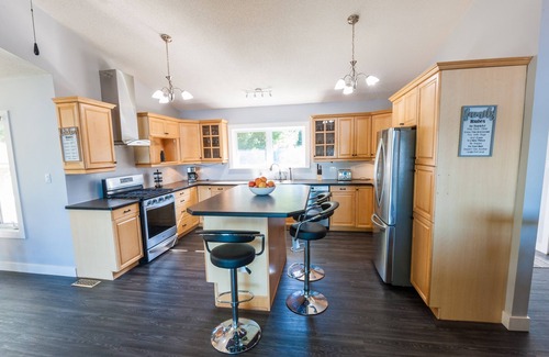 Haliburton Cottage | Lakefront, Amazing view Cottage beside Haliburton city