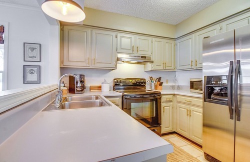 Cherokee Village House | Lakefront Arkansas Abode - Deck, Grill & Fire Pit!