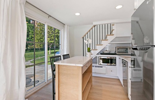 Williams Bay Cottage | Lakefront Beach Cottage with Boat Slip