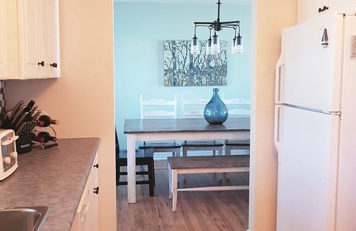 Dashwood Cottage | Lakefront Beach House w/Hot Tub, Private Sandy Beach & Stunning Sunsets
