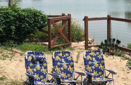 Berkley House | Lakefront, Beach, SUP, Hot Tub, Gated, Fire Pit