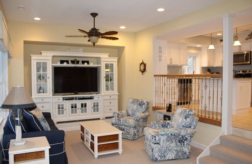 Osage Beach House | Lakefront Beauty!Come Relax