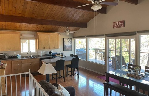 Lakehead House | Lakefront - "Best house at Shasta Lake!" - Hot Tub - Shasta Lakeshore Retreat #1