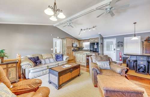 Blairsville House | Lakefront Blairsville House w/Game Room & Hot Tub