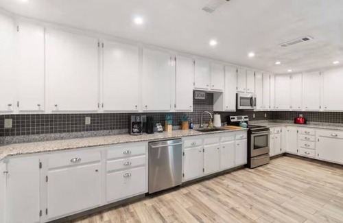 Tool House | Lakefront Bliss at Cedar Creek: Fire Pit & Views
