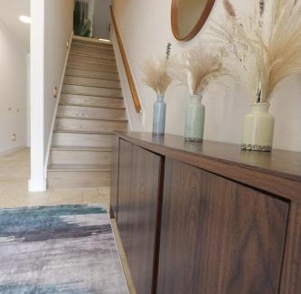 Willis House | Lakefront Bliss Lakehouse Retreat