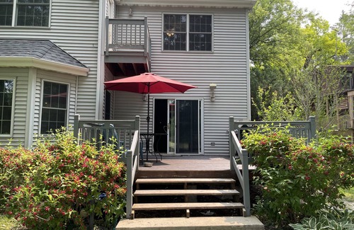 Ingleside Cottage | Lakefront Bliss: Your Ultimate Vacation Haven Surrounded by Nature