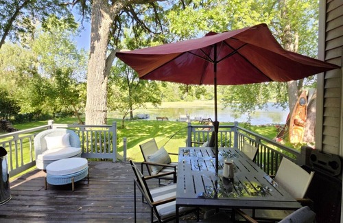 Ingleside House | Lakefront Bliss: Your Ultimate Vacation Haven Surrounded by Nature
