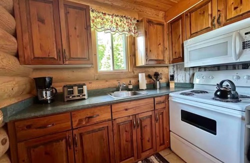 Unorganized Centre Parry Sound Cabin | Lakefront Cabin #1 - 4 Season - Sleeps 7