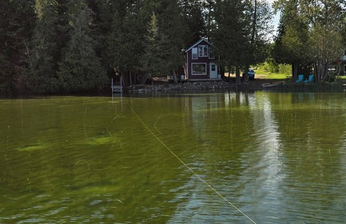 Admaston/Bromley House | Lakefront cabin and camper for 2 adults. Weekly rental Friday 4pm to Friday 11am