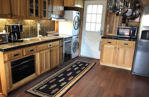Penelacres Cabin | LAKEFRONT Cabin: Hot Tub, Kayaks, Private Dock & Gardens - OWLS NEST Deep Creek