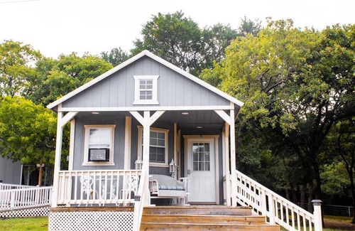 Little Elm Cabin | Lakefront Cabin, Lake Lewisville, Ski, Boat, Fish, Swim! 14+acres!