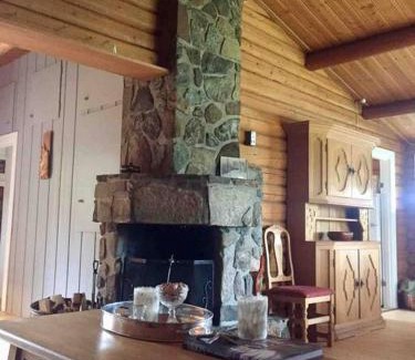 Eidskog House | Lakefront Cabin