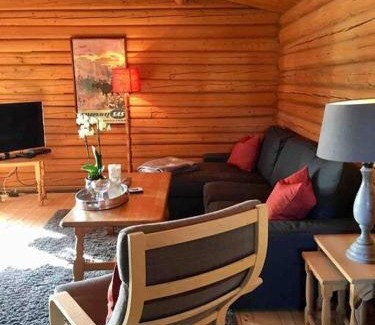 Eidskog House | Lakefront Cabin