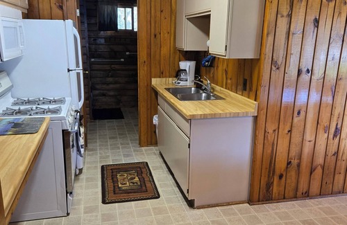 Hayward Cabin | Lakefront Cabin on Chippewa Flowage, Dun Rovin Road, Hayward, WI