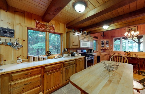 Beaver Cove Cabin | Lakefront Cabin on a Double Lot w/500' of Pebble Beach, Outdoor Fireplace, WiFi