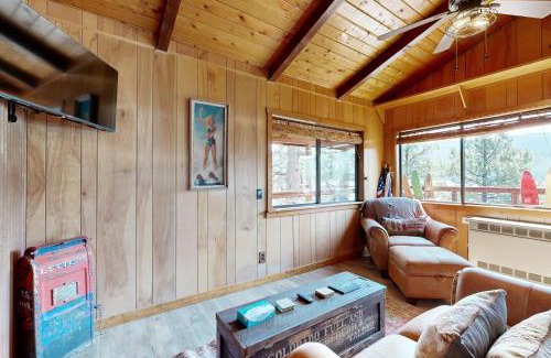 Bayfield House | Lakefront Cabin Retreat (Cabin A)