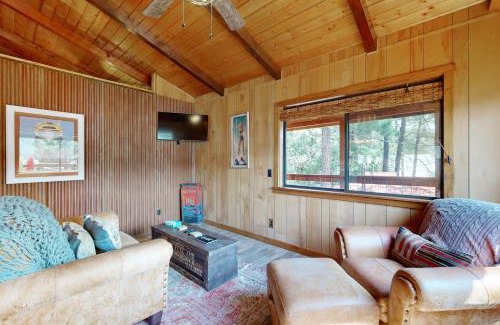 Bayfield House | Lakefront Cabin Retreat (Cabins A & B)