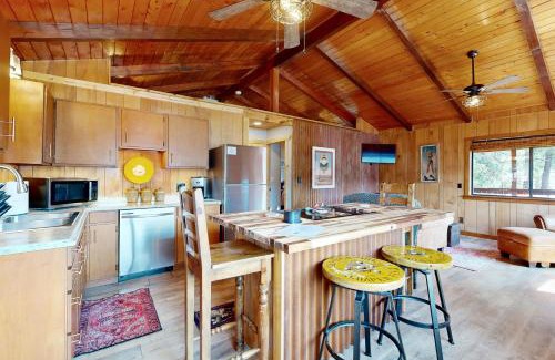 Bayfield House | Lakefront Cabin Retreat (Cabins A & B)
