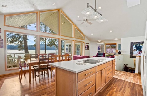 Worley Cabin | Lakefront Cabin Retreat with Stunning CDA Views