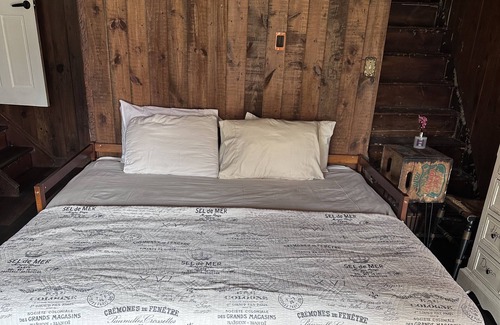 Tallman Apartment | Lakefront Cabin Style Oasis