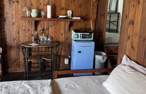 Tallman Apartment | Lakefront Cabin Style Oasis