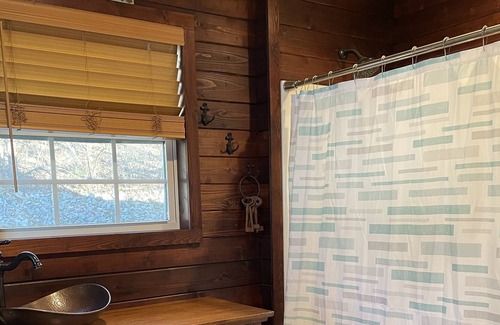 Fort Scott Cabin | Lakefront cabin tucked away in a private setting.