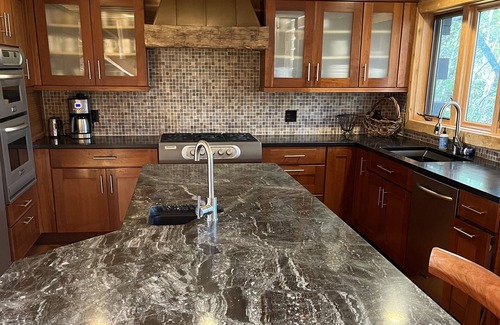 Petoskey Cabin | Lakefront Cabin in Harbor Springs, Mi, 1 mile from Petoskey State Park.
