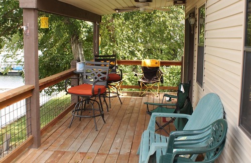 Gravois Mills House | Lakefront cabin with bunkroom sleeps 8. Quiet no wake cove.