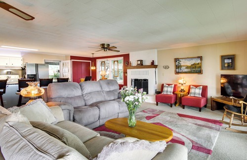 Longtown Cottage | Lakefront Canadian Gem: Hot Tub, Decks & Grills