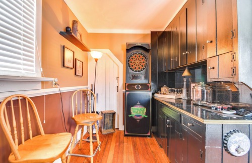 Cayuga Cottage | Lakefront Cayuga Retreat w/Private Deck & Hot Tub