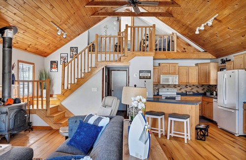 South Kortright Ski Chalet | Lakefront Chalet w/game room 25 min. from skiing & snow tubing. Pet-friendly!
