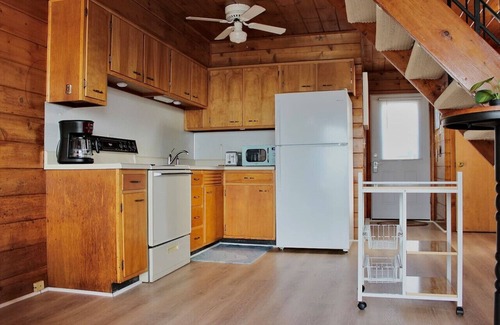 Stevensville House | Lakefront Chalet #1 with Beach Access, Pools, Sport Courts, Fishing Pond & more!