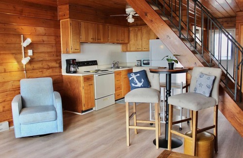 Stevensville House | Lakefront Chalet #1 with Beach Access, Pools, Sport Courts, Fishing Pond & more!