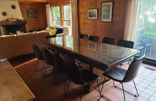 L'Ile-Bizard Ski Chalet | Lakefront Chalet in Montreal