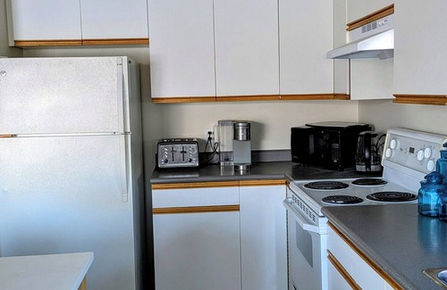 Central Okanagan Apartment | Lakefront charming apartment in downtown Kelowna, the best location in the city.