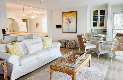 Inman House | Lakefront Cottage with heated pool