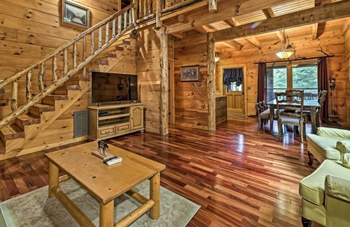 Coalmont Cabin | Lakefront Coalmont Cabin on 5 Acres w/ Dock!