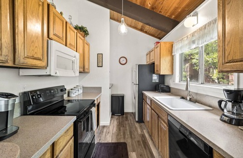 Lake Forest House | Lakefront Complex Townhouse!