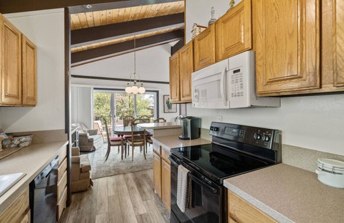 Lake Forest House | Lakefront Complex Townhouse!