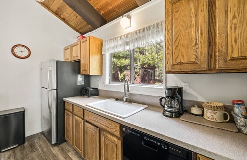 Lake Forest House | Lakefront Complex Townhouse!