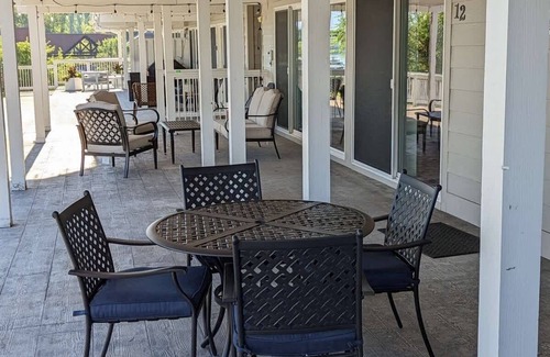 Polson Condo | Lakefront Condo-huge patio, day dock, beach front!