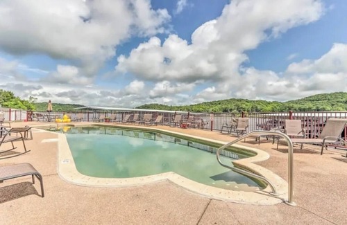 Camdenton Condo | Lakefront Condo in Camdenton