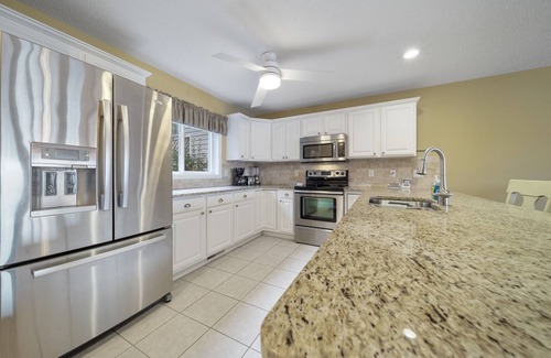 La Follette Condo | Lakefront Condo Irish Mist
