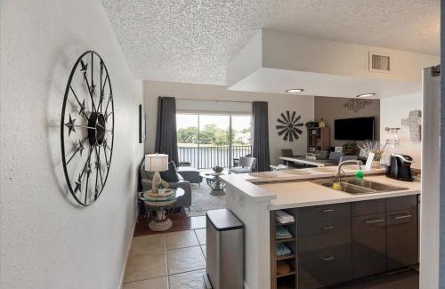 Walden on Lake Conroe Apartment | Lakefront Condo Retreat